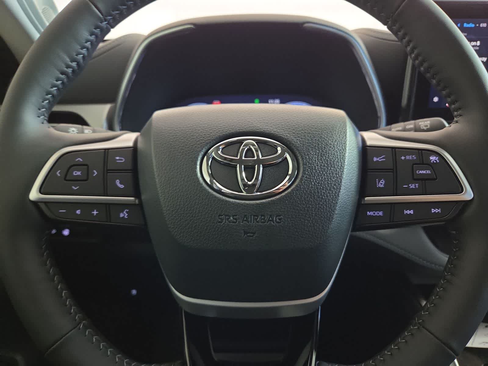 2026 Toyota Highlander Hybrid Platinum