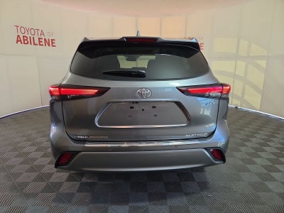 2026 Toyota Highlander Hybrid Platinum
