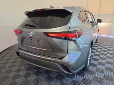 2026 Toyota Highlander Hybrid Platinum