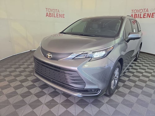 2026 Toyota Sienna LE