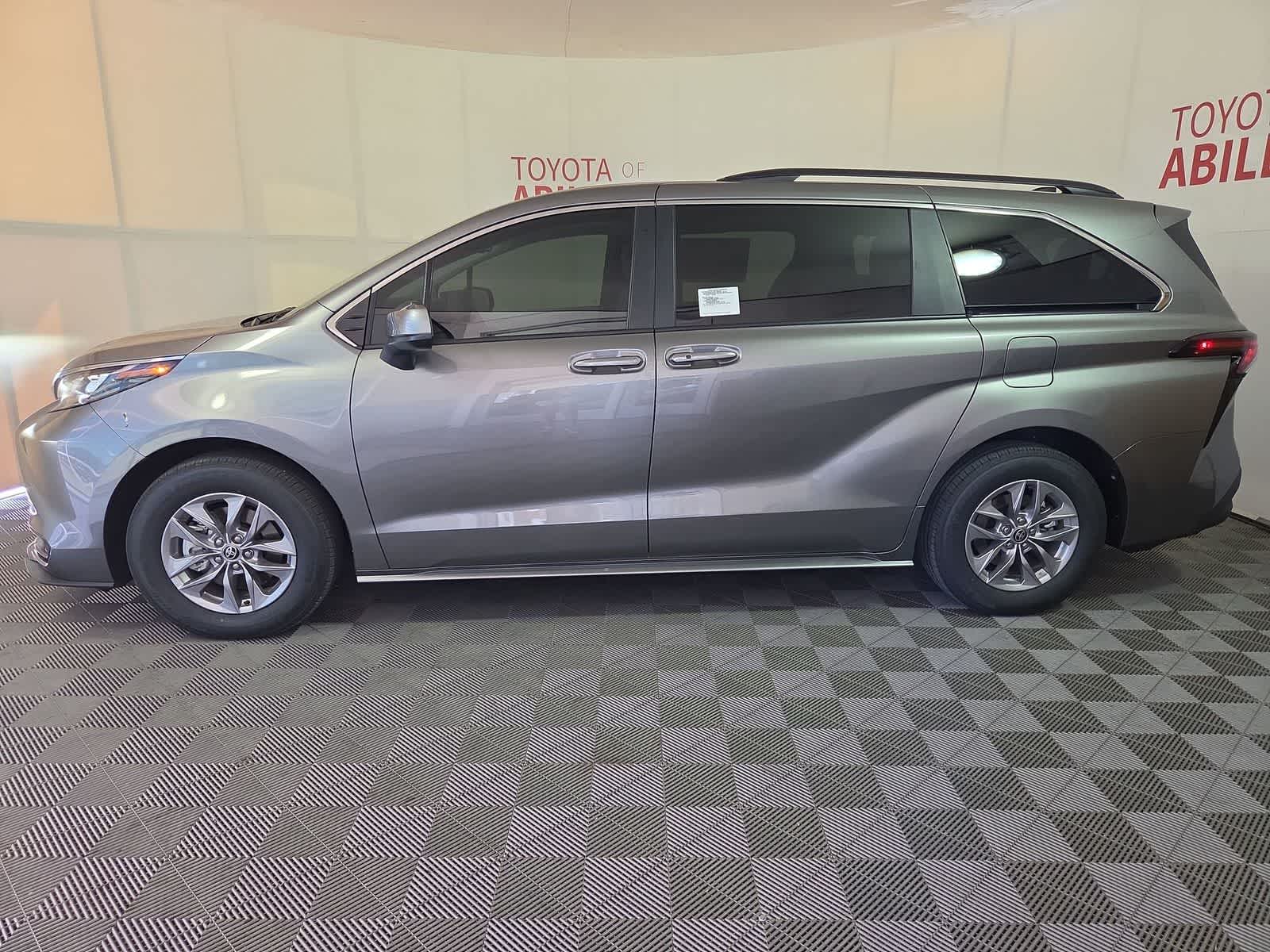 2026 Toyota Sienna LE
