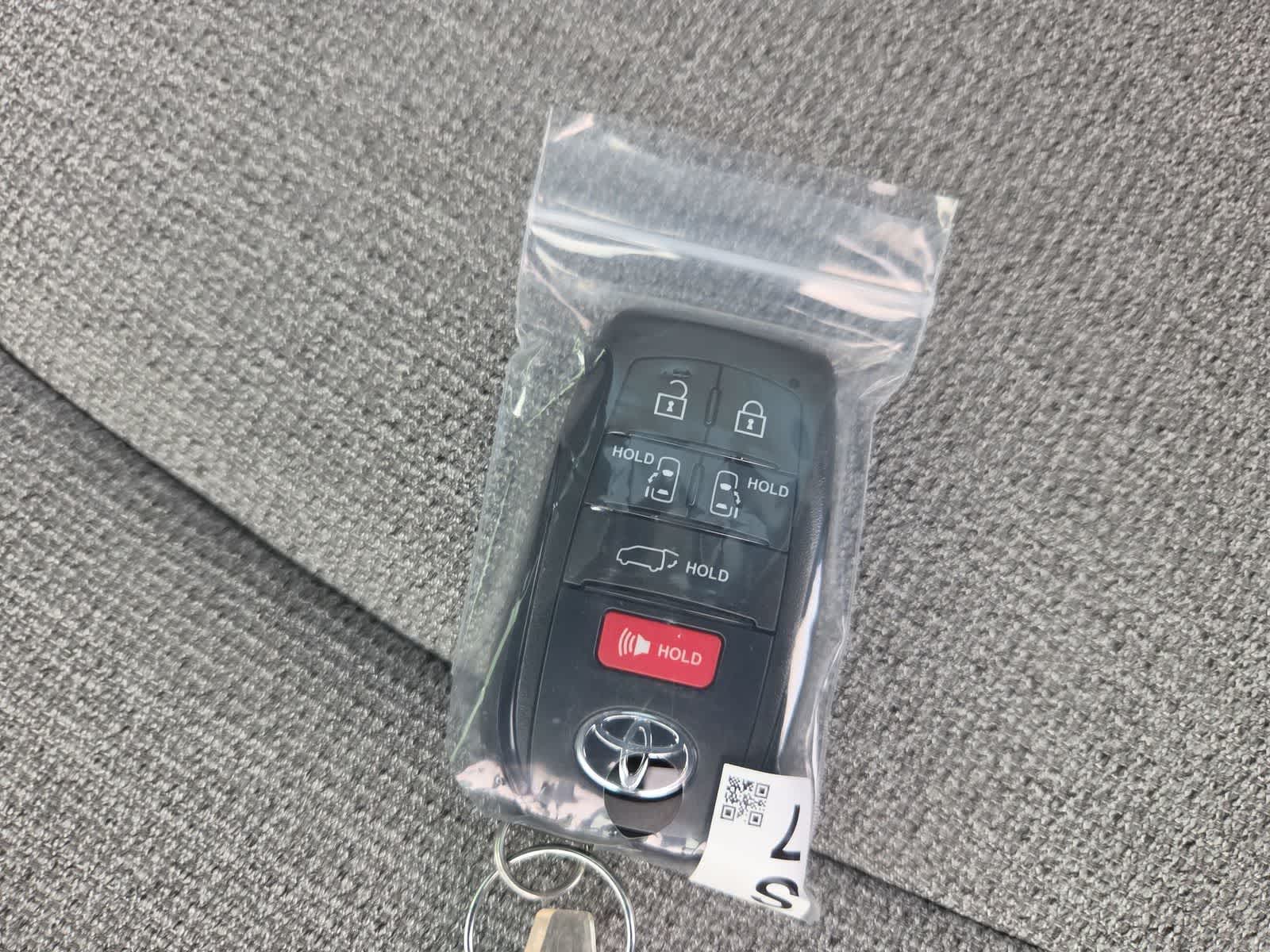 2026 Toyota Sienna LE