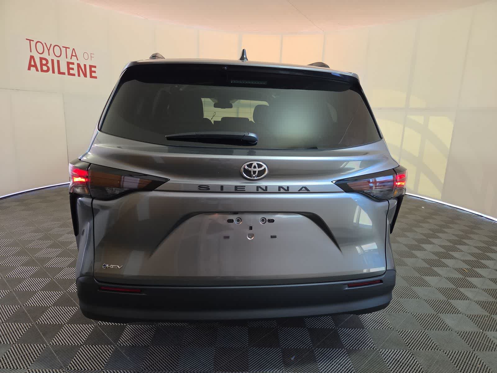 2026 Toyota Sienna LE