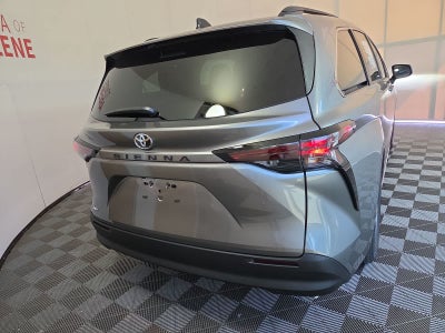 2026 Toyota Sienna LE