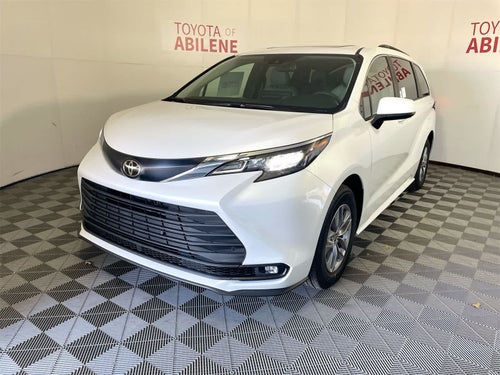 2026 Toyota Sienna XLE