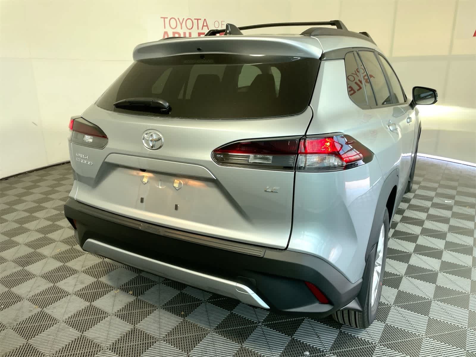 2026 Toyota Corolla Cross LE