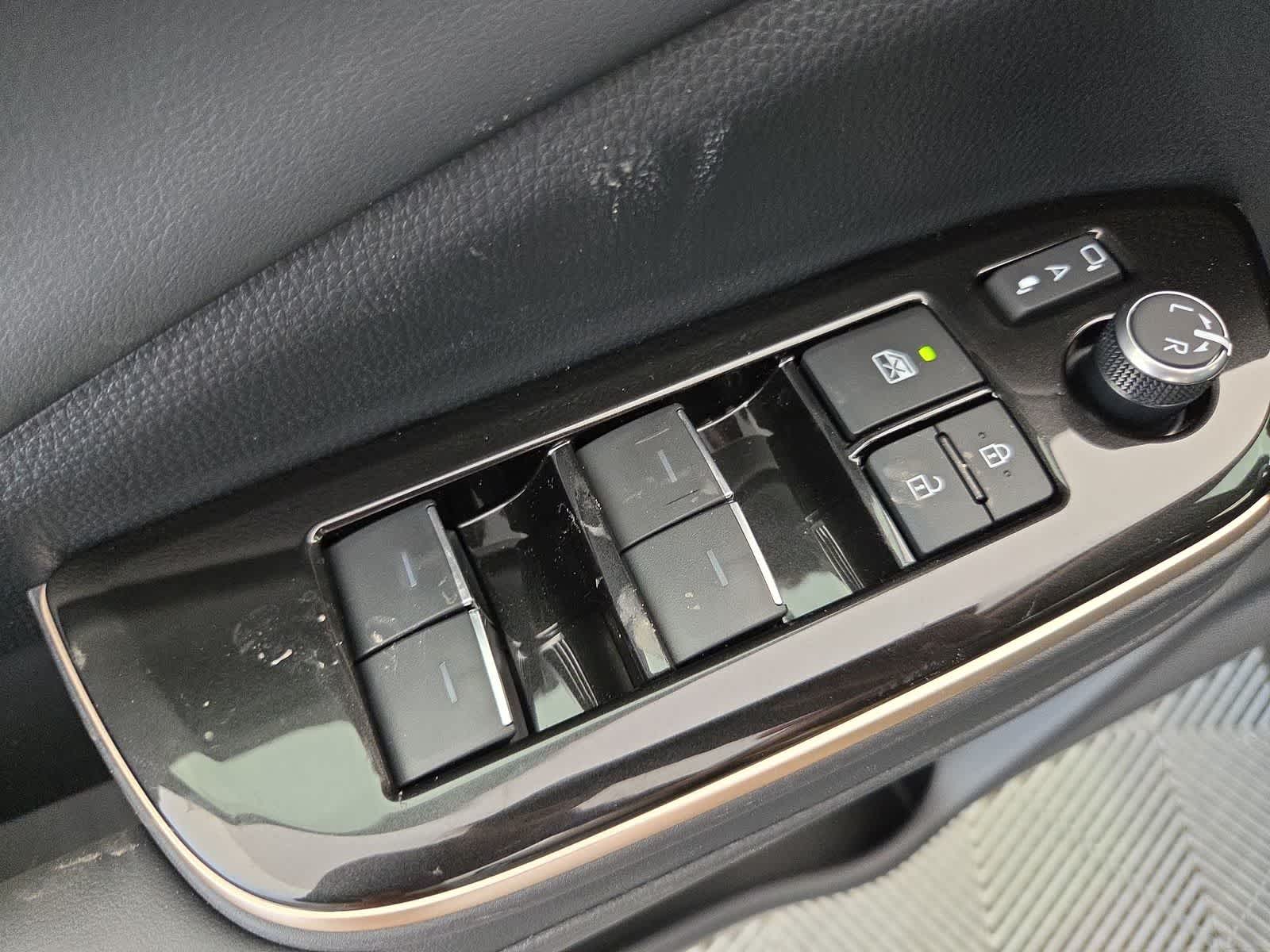 2026 Toyota Crown Limited - Photo 11