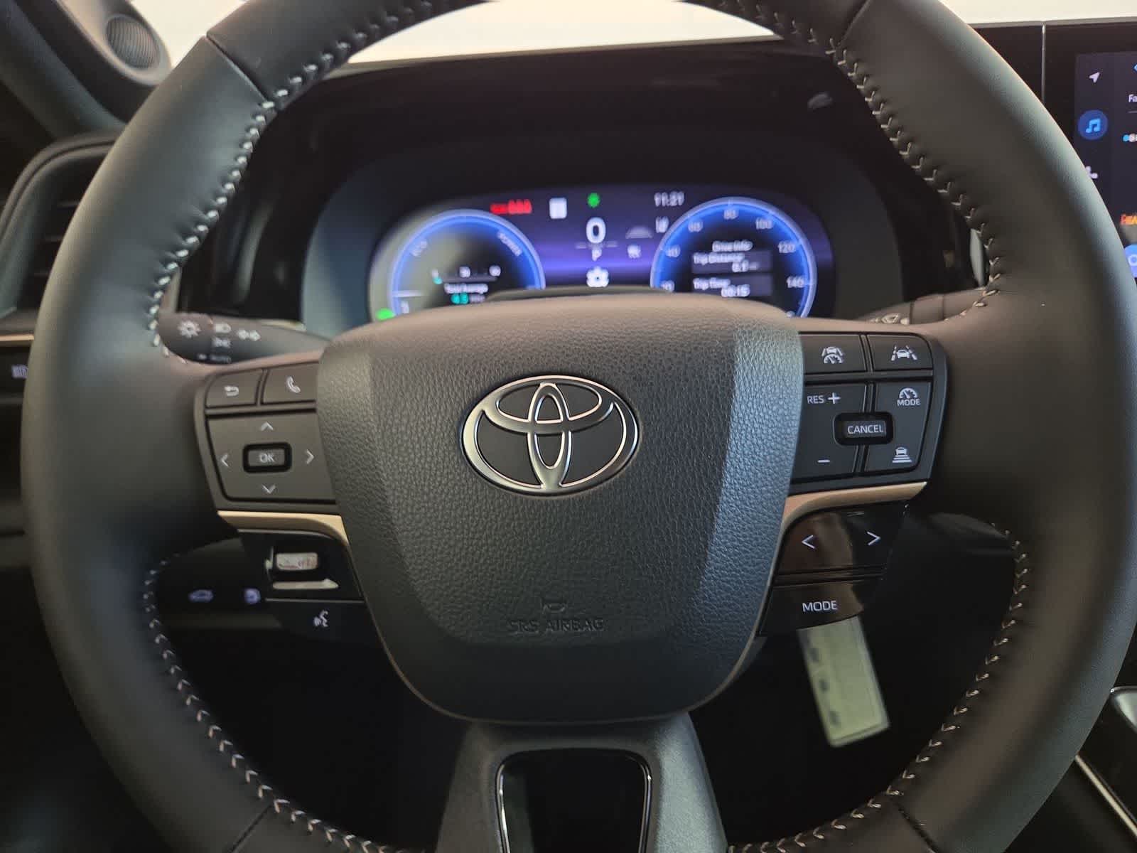 2026 Toyota Crown Limited - Photo 17