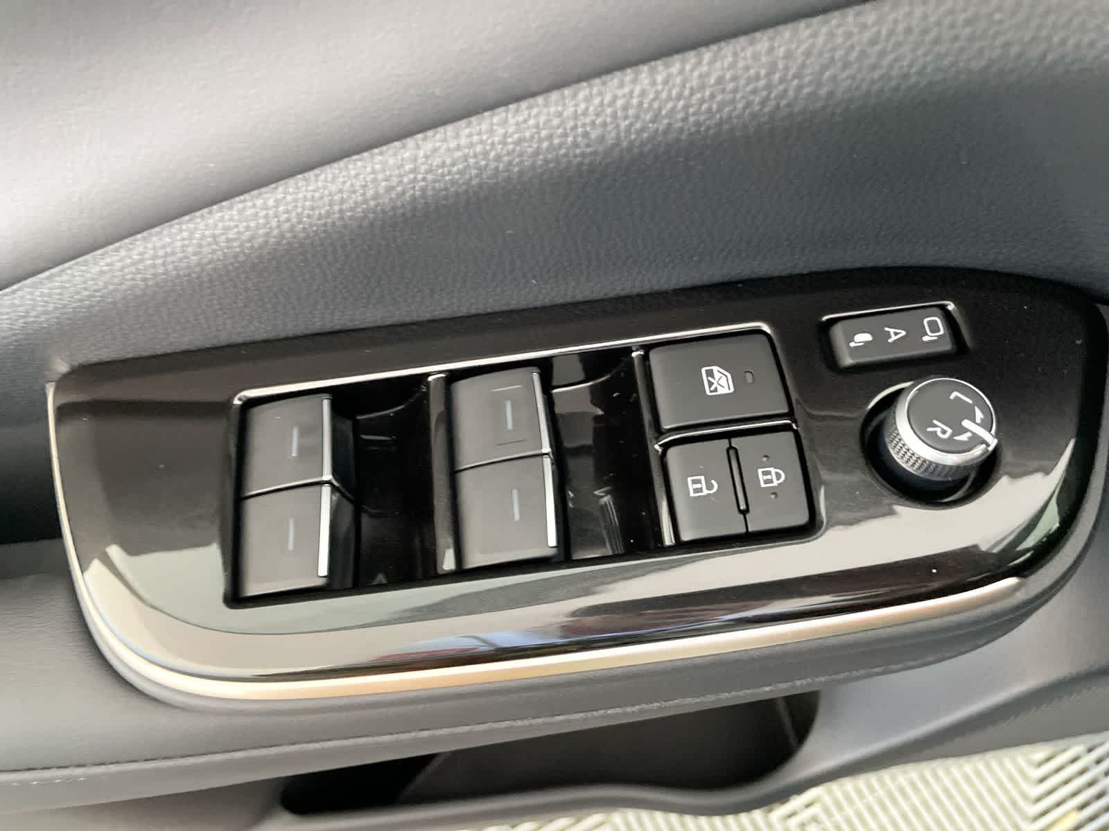 2026 Toyota Crown Signia Limited