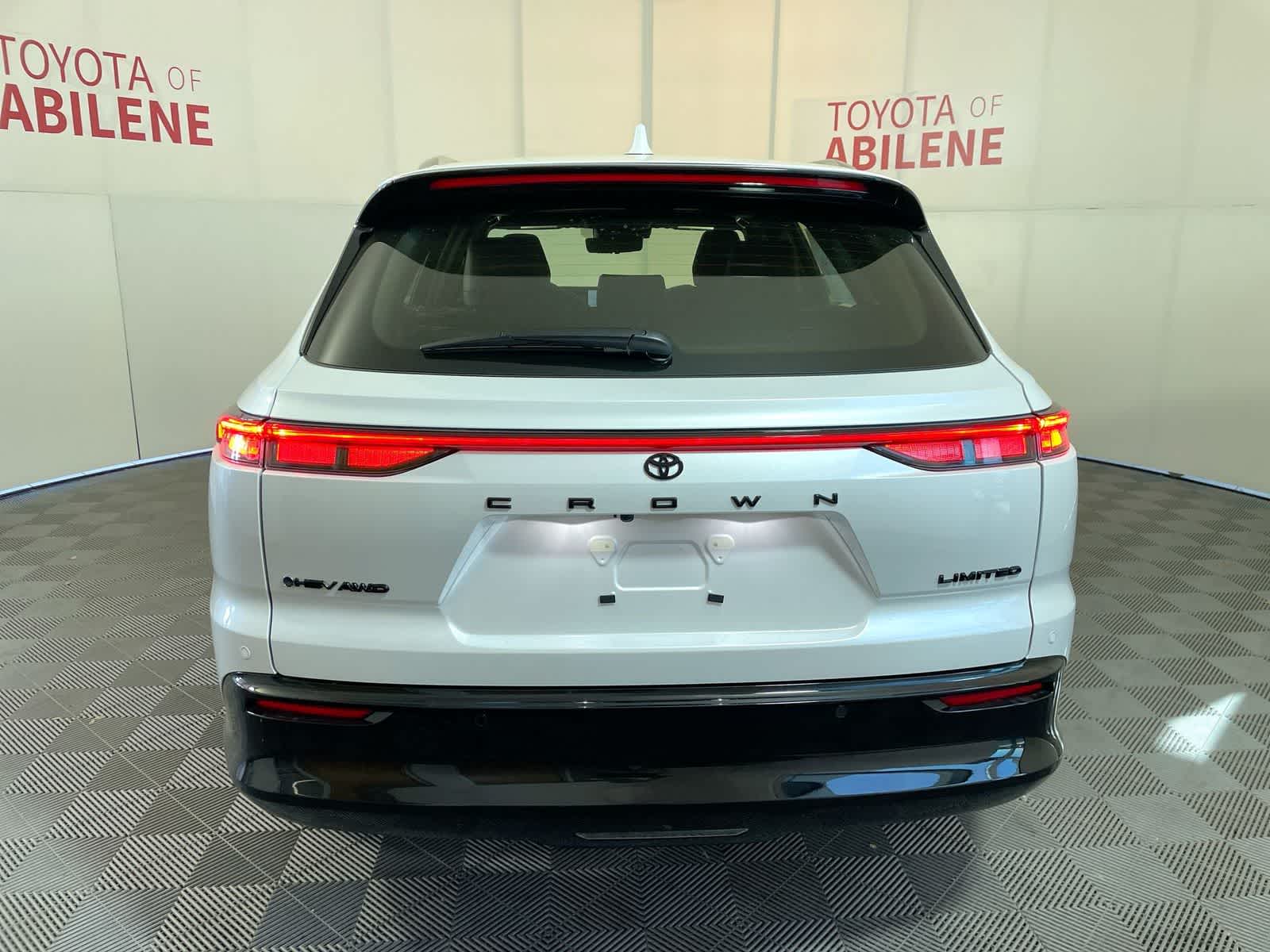 2026 Toyota Crown Signia Limited