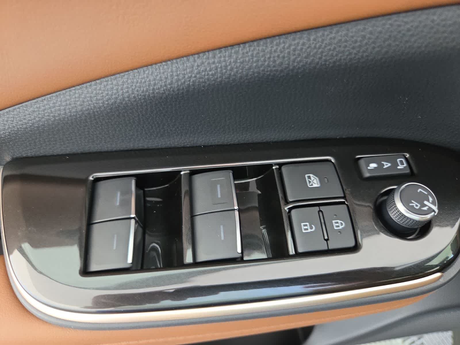 2026 Toyota Crown Signia Limited