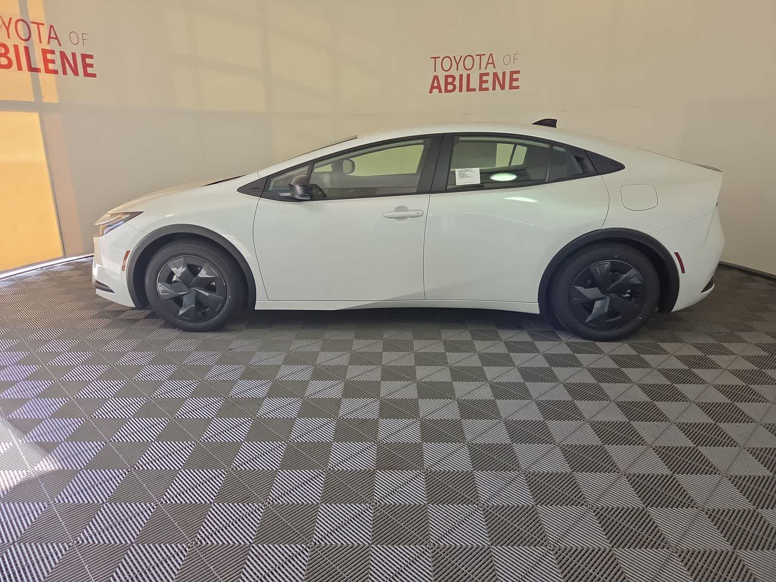 2026 Toyota Prius Plug-In Hybrid SE