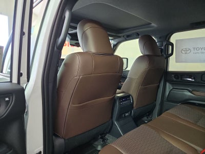 2027 Toyota Land Cruiser 4WD (Natl)