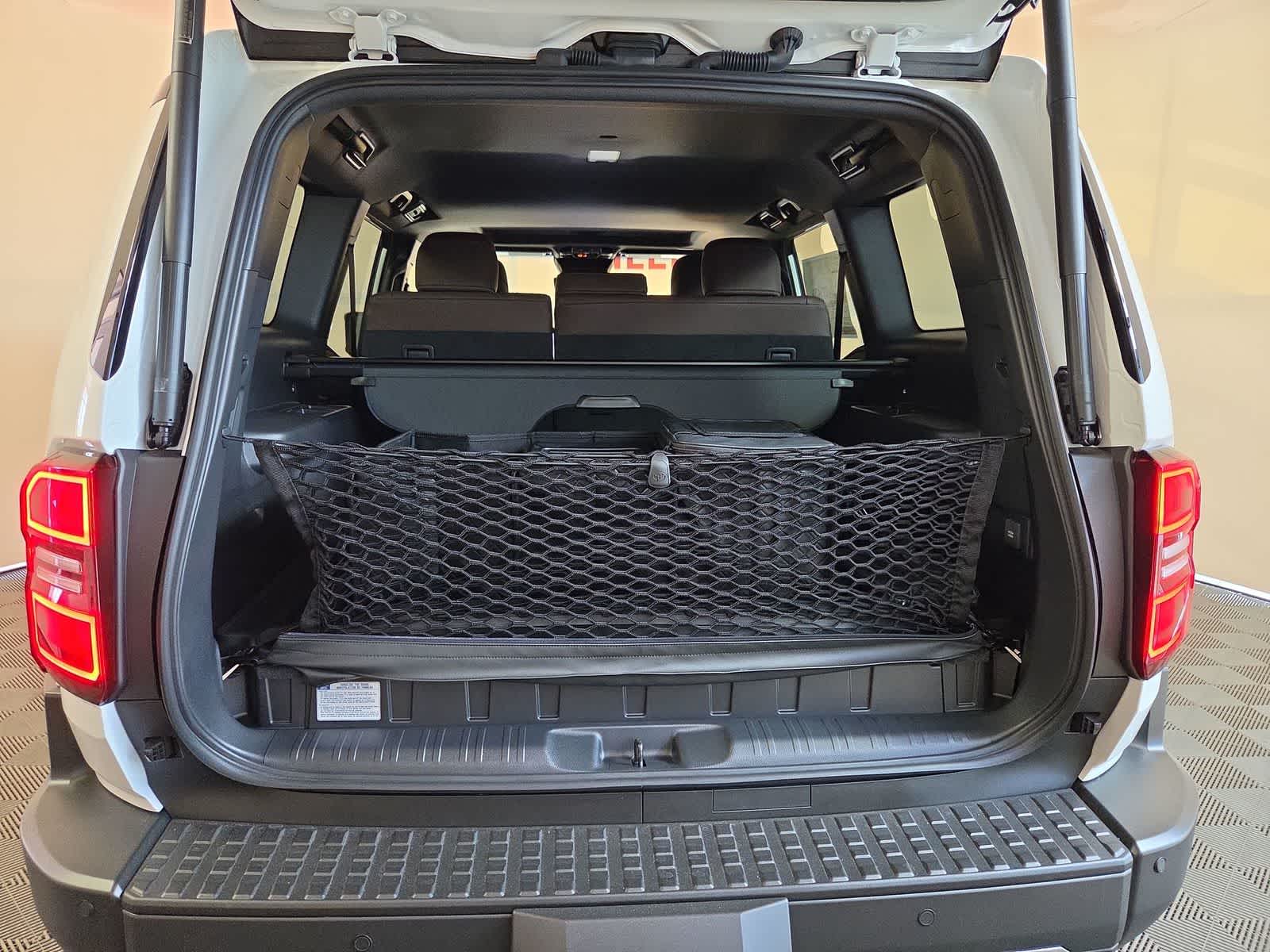 2027 Toyota Land Cruiser 4WD (Natl)