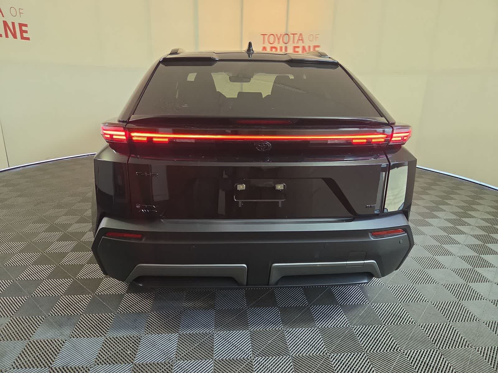 2026 Toyota C-HR SE