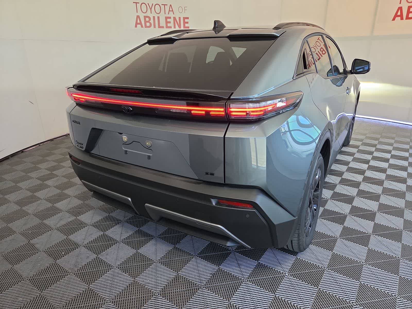 2026 Toyota C-HR SE